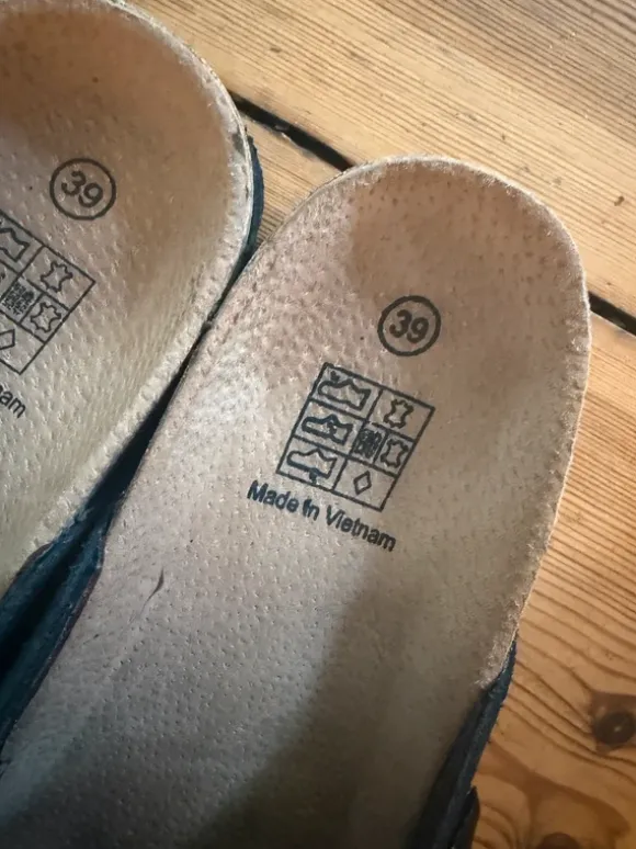 Wildleder Clogs / Slipper / Sandalen / Suede