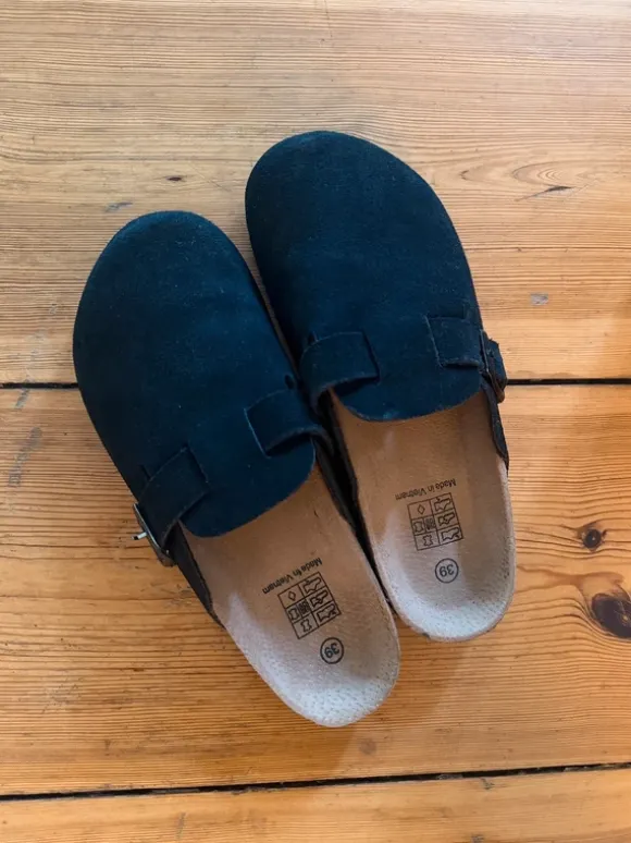 Wildleder Clogs / Slipper / Sandalen / Suede