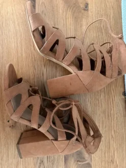 Wildleder Schnür High Heels