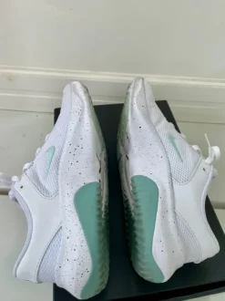 Witte gym/runningshoes van Nike