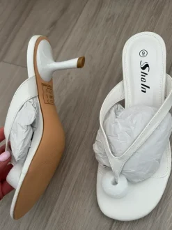 Witte slipperhakken