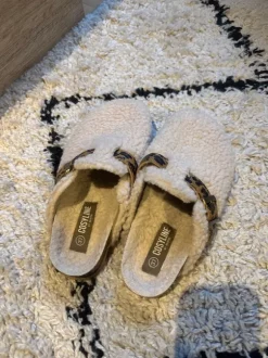 Wollen slippers sloffen