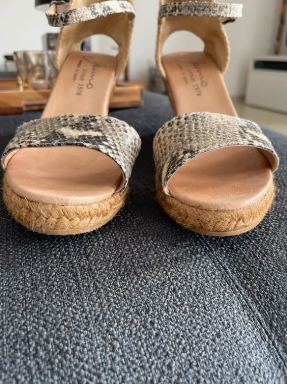 Wunderschöne Keilabsatz-Espadrilles von Gaimo