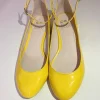 Wunderschöne Schuhe in einem knalligen Neon-Gelb