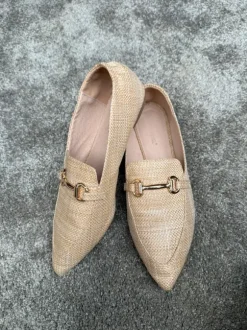 Wunderschöne Sommer Loafer Slipper spitz zulaufend