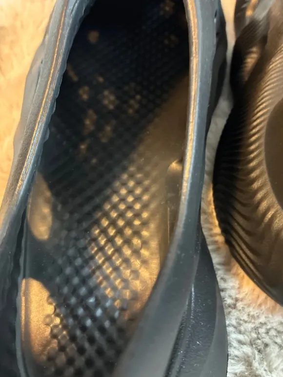 yeezy unisex foam runner