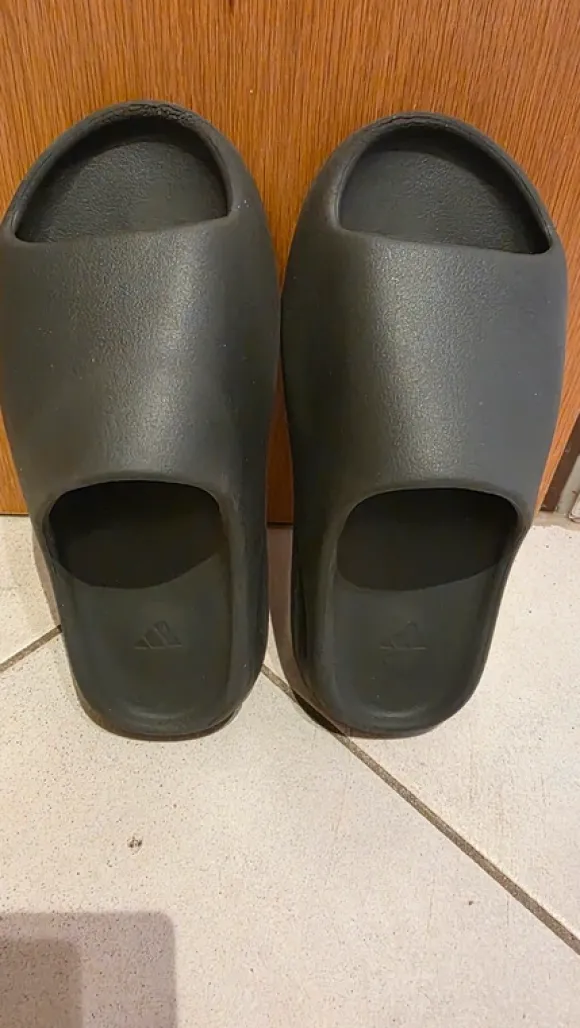 YZY Slide Grau Größe 40