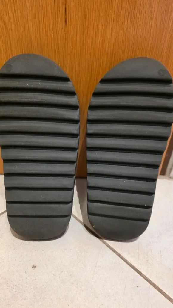 YZY Slide Grau Größe 40