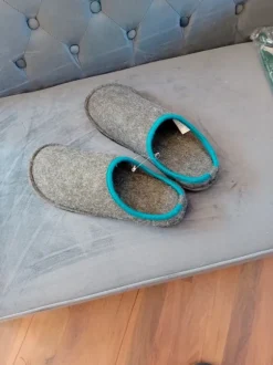 Zacht vilten pantoffels
