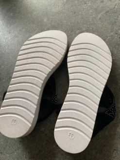 Zehenstegsandalette