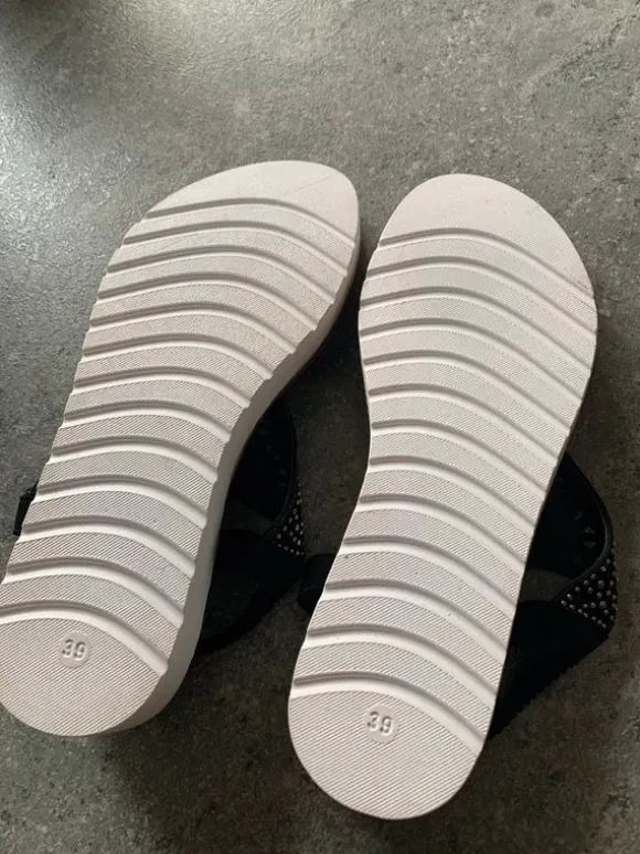 Zehenstegsandalette