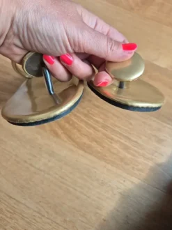 Zehentrenner Sandalen gold 39 Slipper