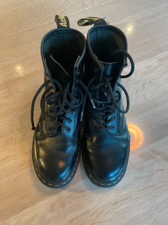 Zwarte dr martens
