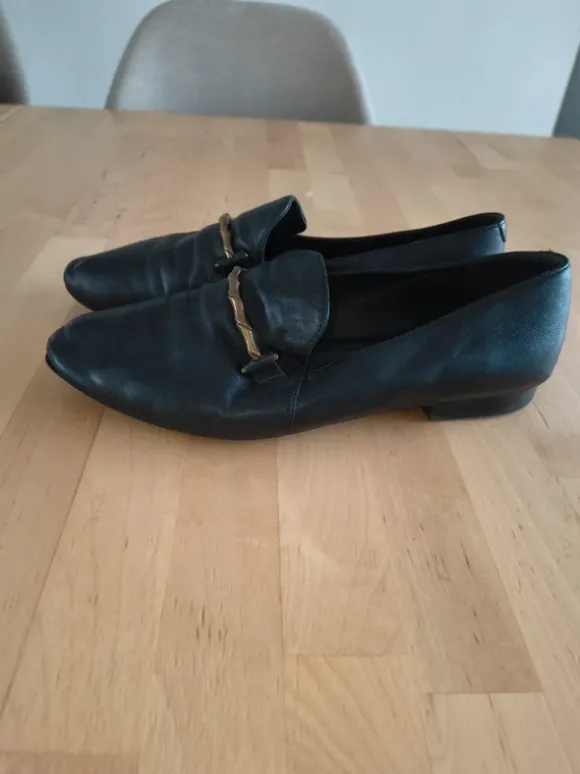 Zwarte loafers van Massimo Dutti