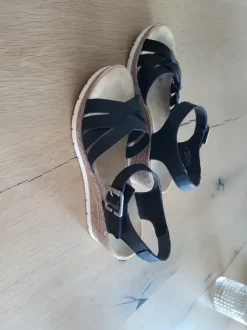 Zwarte sandalen