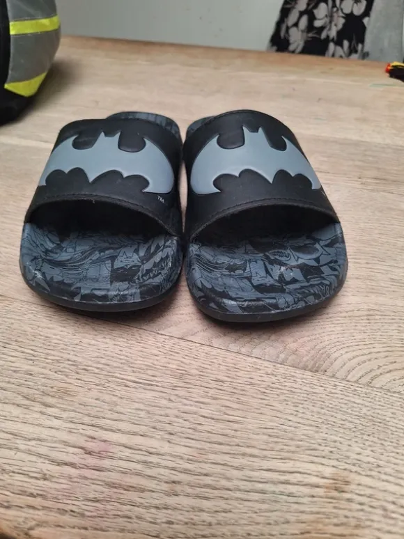 Zwarte teenslippers batman maat 42